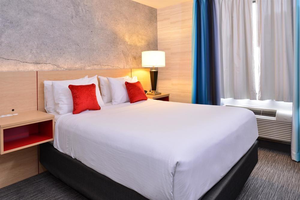 Red Lion Inn And Suites Brooklyn New York Extérieur photo