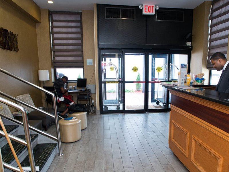 Red Lion Inn And Suites Brooklyn New York Extérieur photo