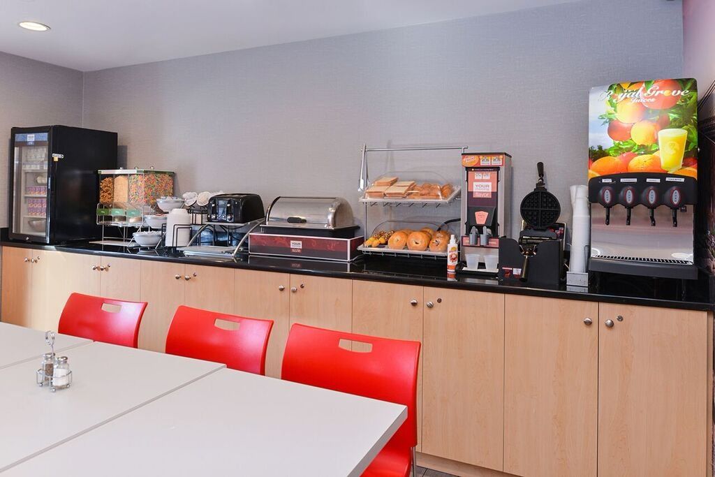 Red Lion Inn And Suites Brooklyn New York Extérieur photo