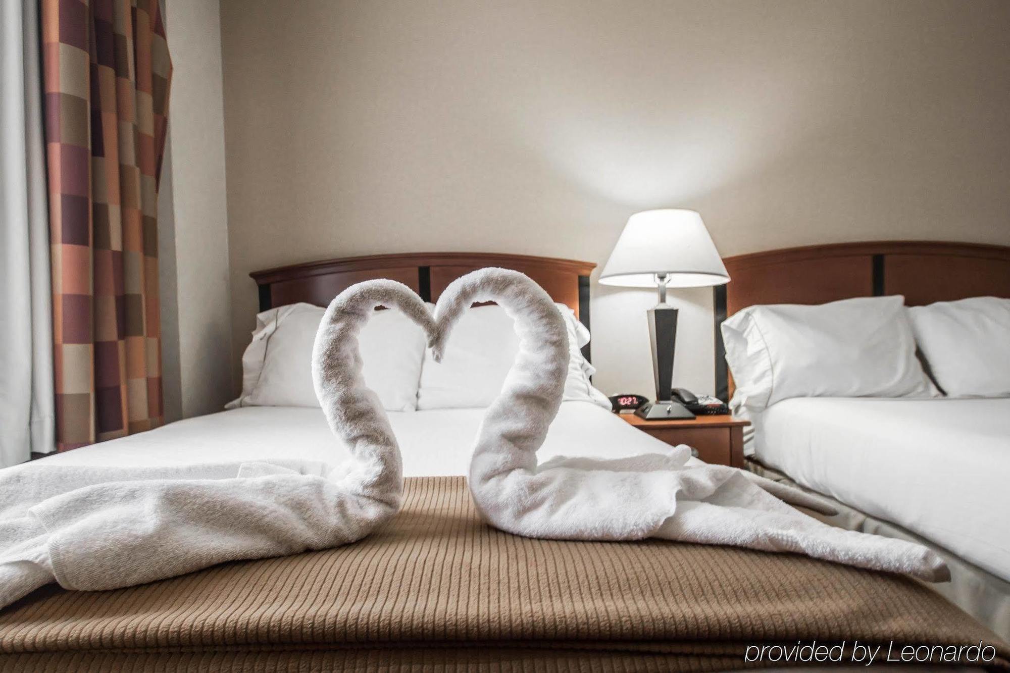 Red Lion Inn And Suites Brooklyn New York Extérieur photo
